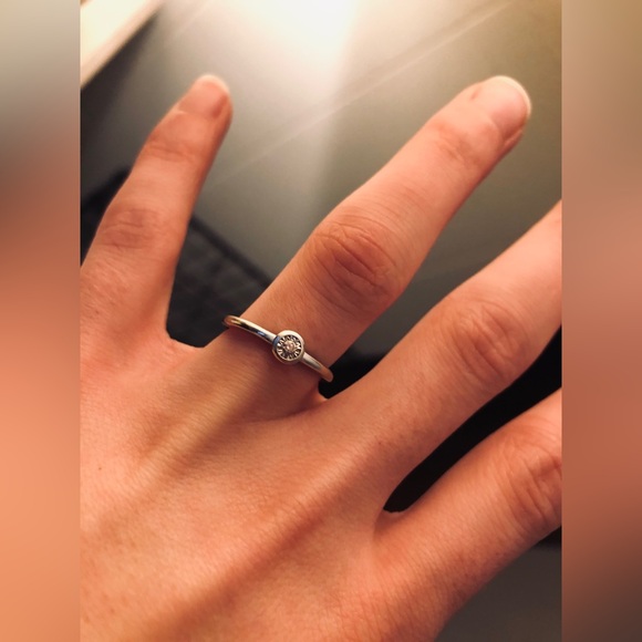 Delicate simple sterling silver promise ring - Picture 2 of 2